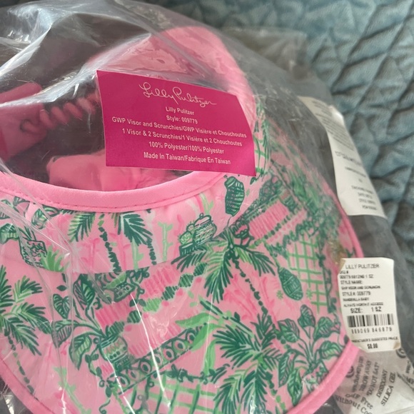 💗 🌴 Visor & 2pc Scrunchie Set In Mandevilla Baby Always Wort It - NEW! - Picture 3 of 3